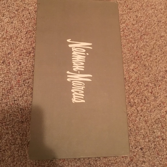 Stuart Weitzman Neiman Marcus Heels - Picture 4 of 5