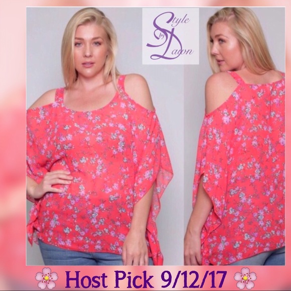 🌸🌸HOST PICK🌸🌸 Plus Size Floral Tunic - Picture 1 of 1