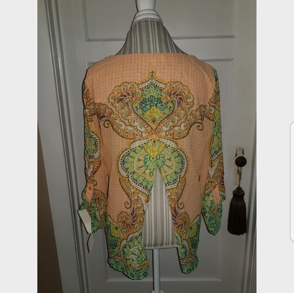 Sheer blouse super cute