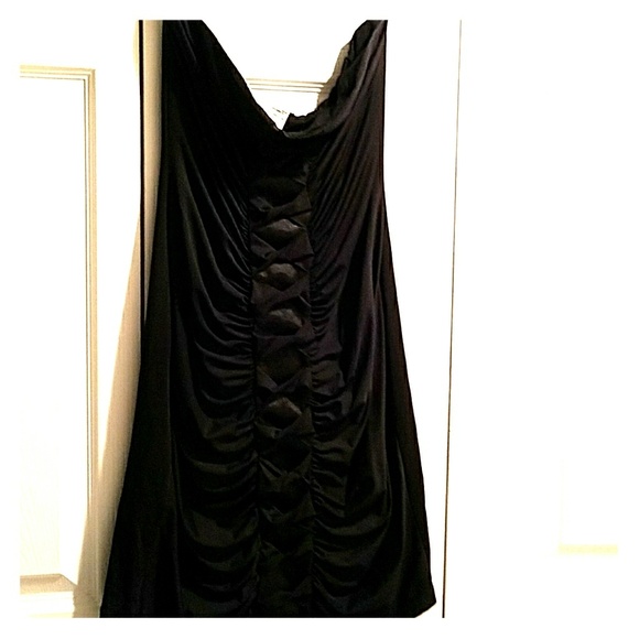 FREE GWP Black strapless mini dress. Free - Picture 1 of 1
