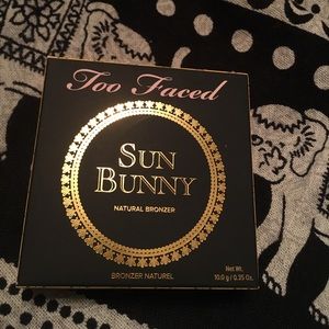 Too Faced Sun Bunny Bronzer