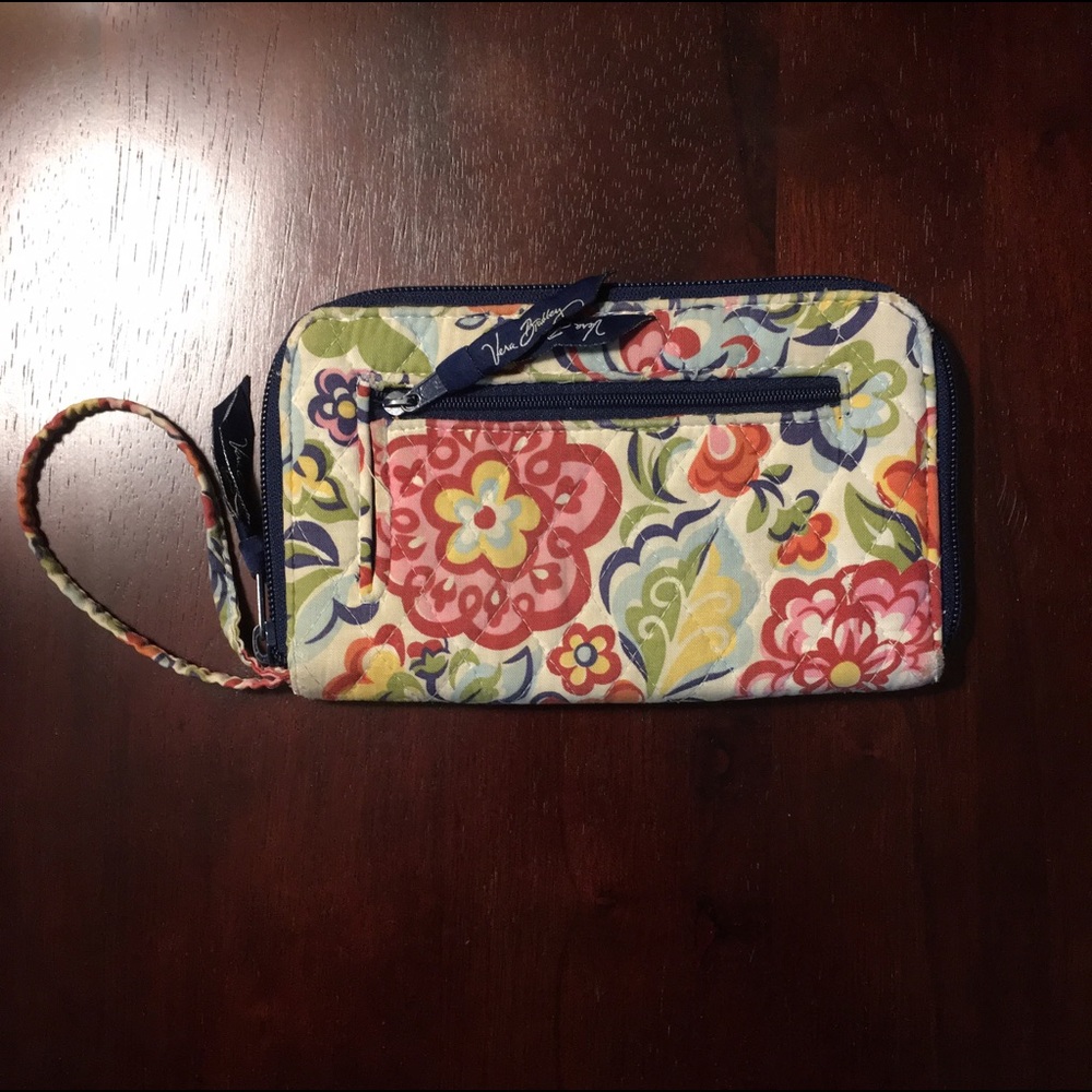 Vera Bradley Wristlet Wallet Floral Design