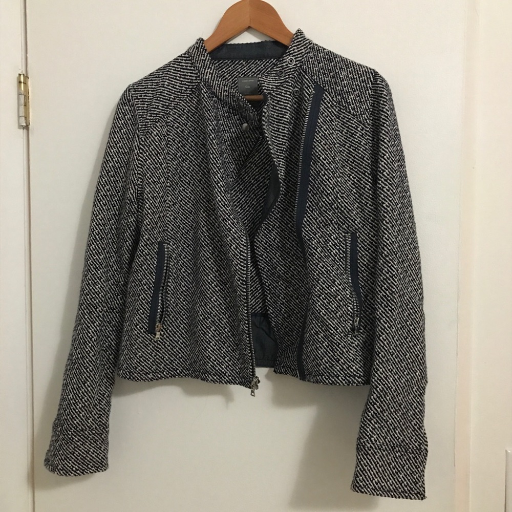 Light tweed jacket