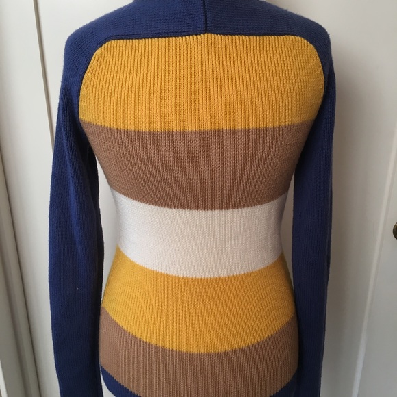 Unique stripes Marc by Marc Jacobs turtleneck. - Picture 2 of 4