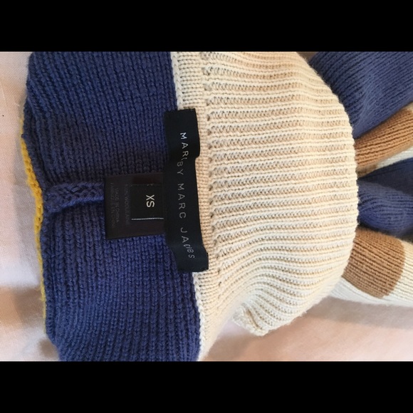 Unique stripes Marc by Marc Jacobs turtleneck. - Picture 4 of 4