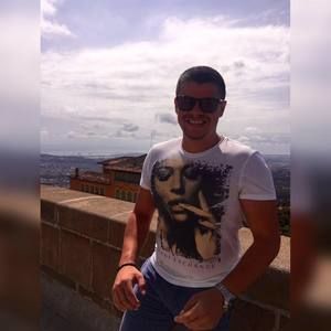 Meet your Posher, Alex