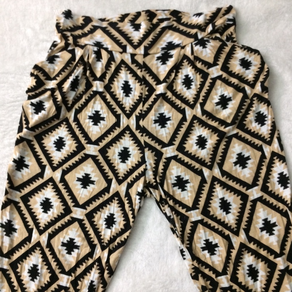 Patterned pants - Picture 3 of 5