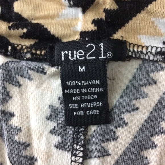 Patterned pants - Picture 4 of 5