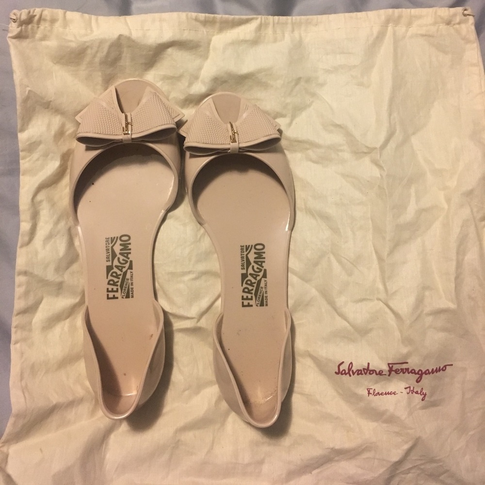 Salvatore Ferragamo nude flats
