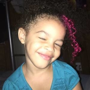 Meet your Posher, Tee