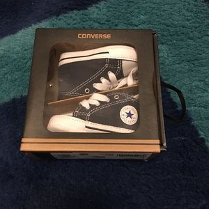 Infant Navy Chucks Converse