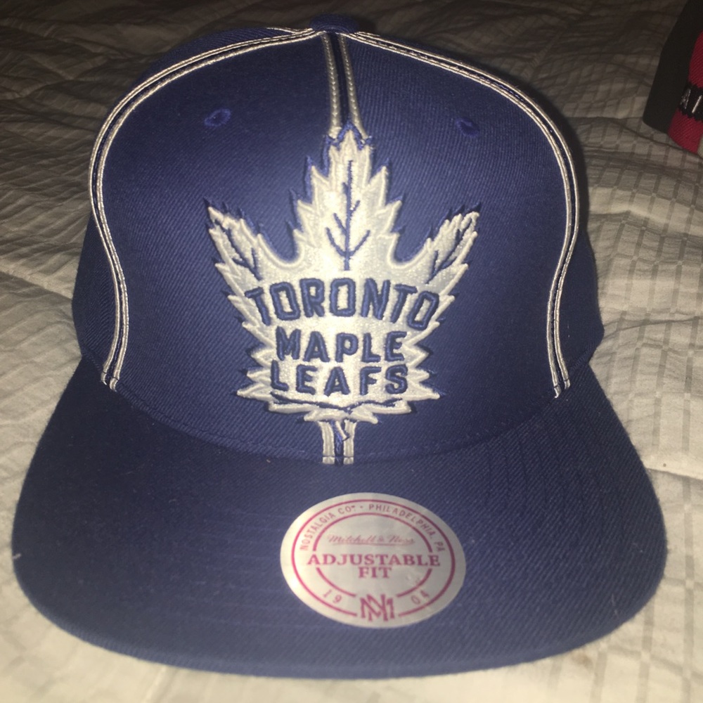 Toronto maple leafs snap back