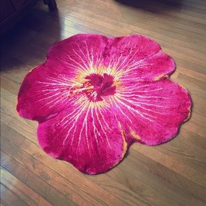 "Hibiscus" Rug - PERFECT/practical for girl's room
