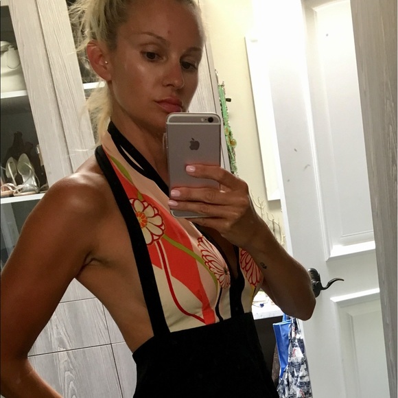 Top - Picture 3 of 3