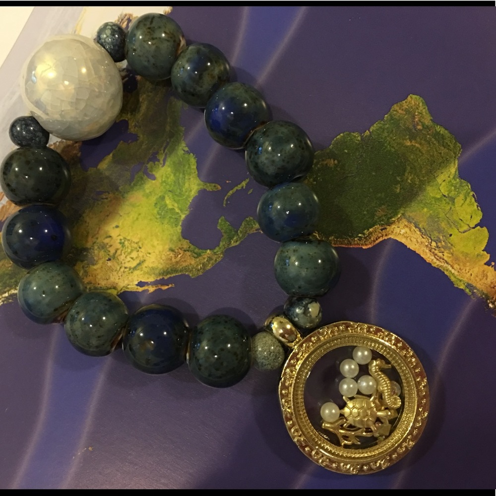 Beautiful beach-inspired charm bracelet!