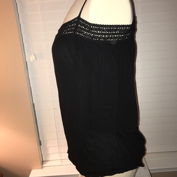 Black boho flowy top. BNWT. - Picture 2 of 5