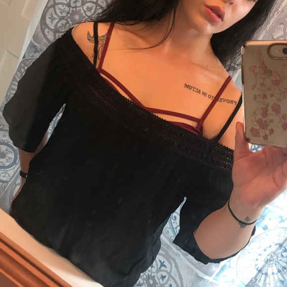 Black boho flowy top. BNWT. - Picture 5 of 5