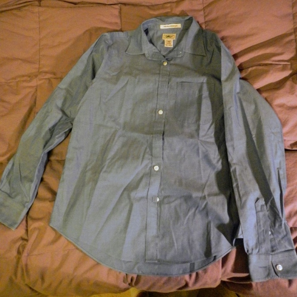 L.L.Bean woman small wrinkle-resistant button down