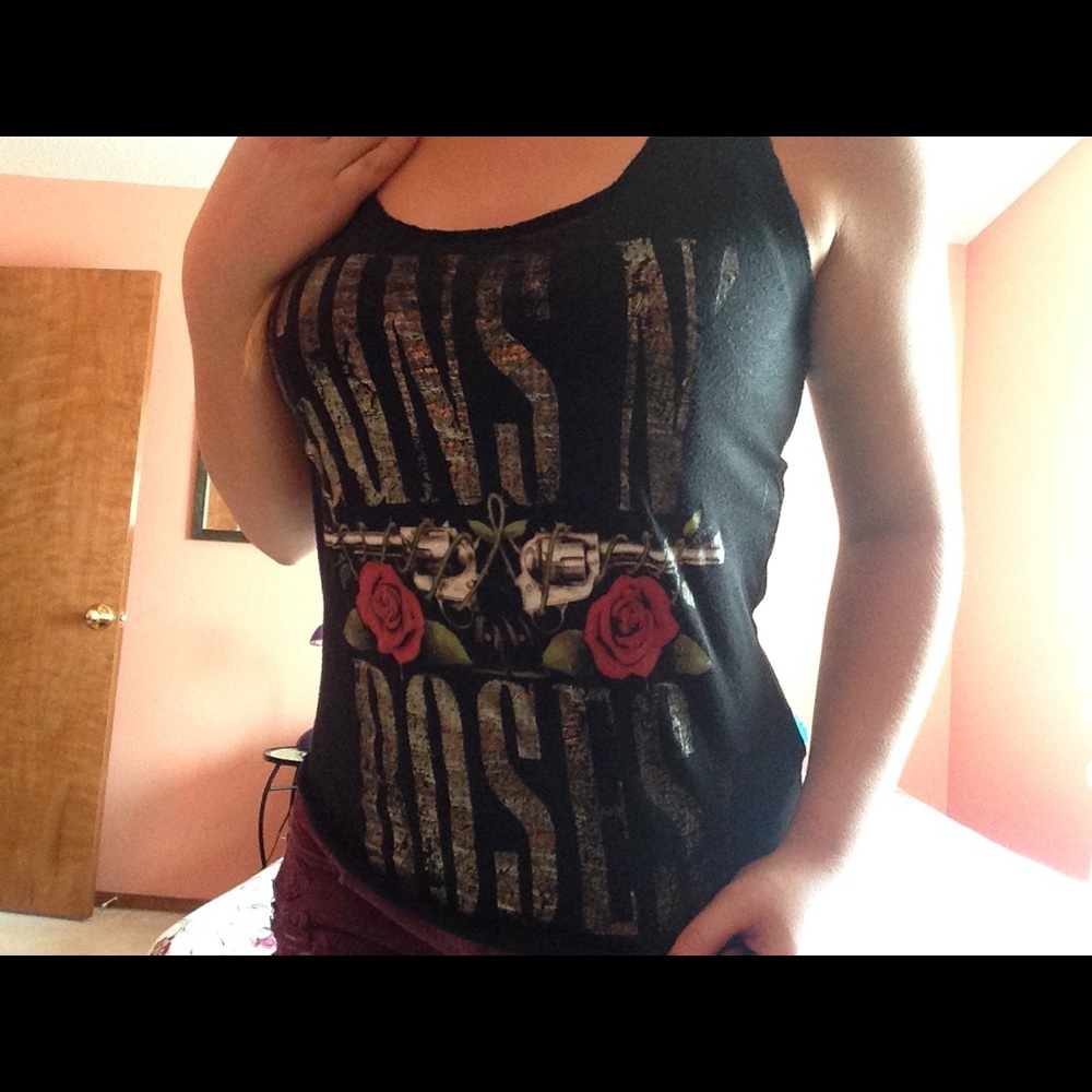 Black guns and roses band tank top.
