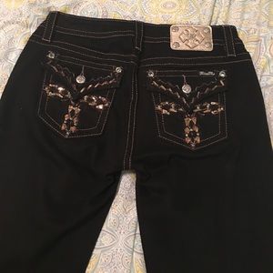 Size 29 miss me jeans! Skinny and lightly worn!