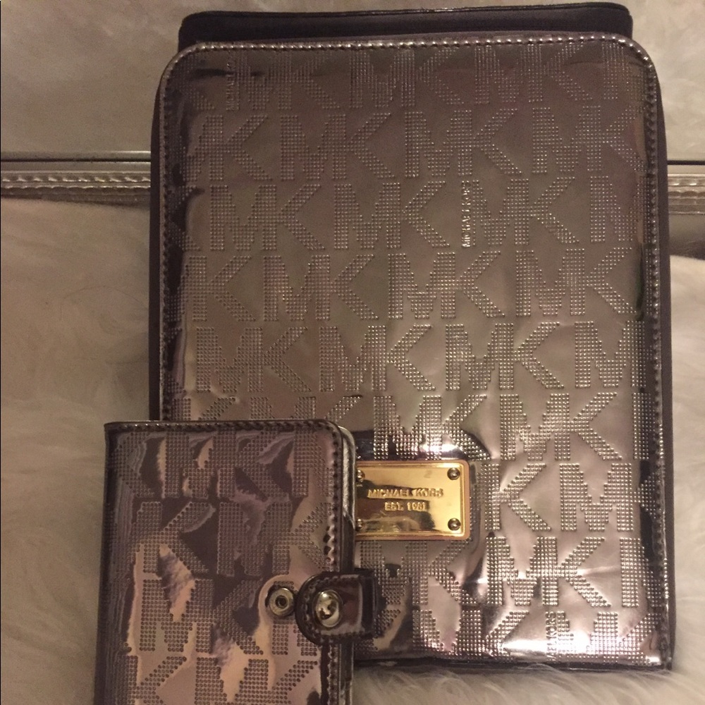 Michael Kors Ipad Case set
