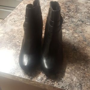Kenneth  Cole black wedge bootie