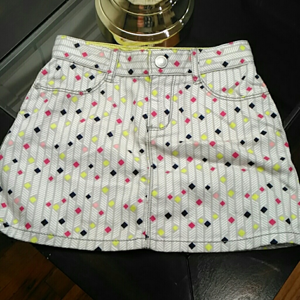 🎯 Little Girl's Adjustable Skirt - Bundle & Save!