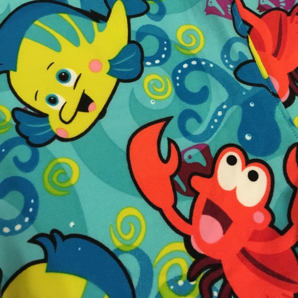 Flounder & Sebastian LuLaRoe L/XL kids legging🦀🐠