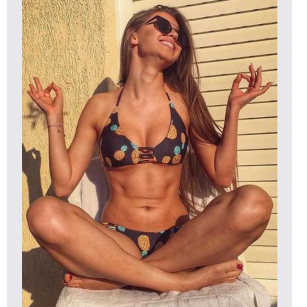 Cupshe pineapple bikini