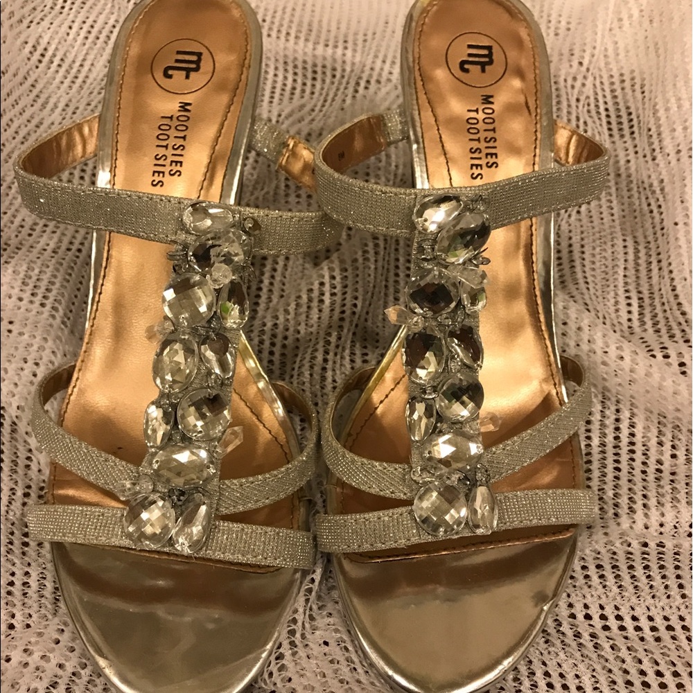 Cinderella like dress shoes