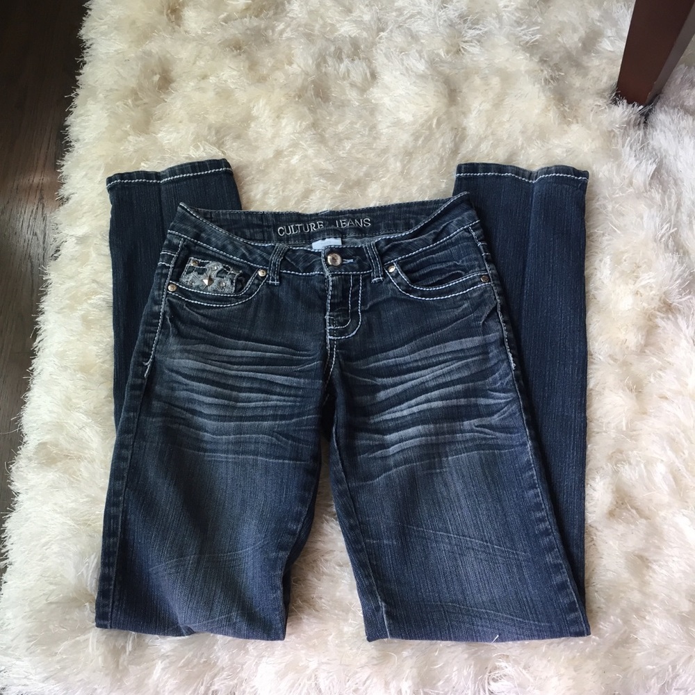 Culture jeans with embellishments on pockets. Sz 3