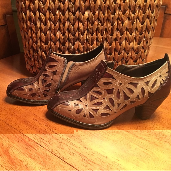 LArtiste-Arabella-Brown Camel-Leather Bootie - Picture 2 of 6