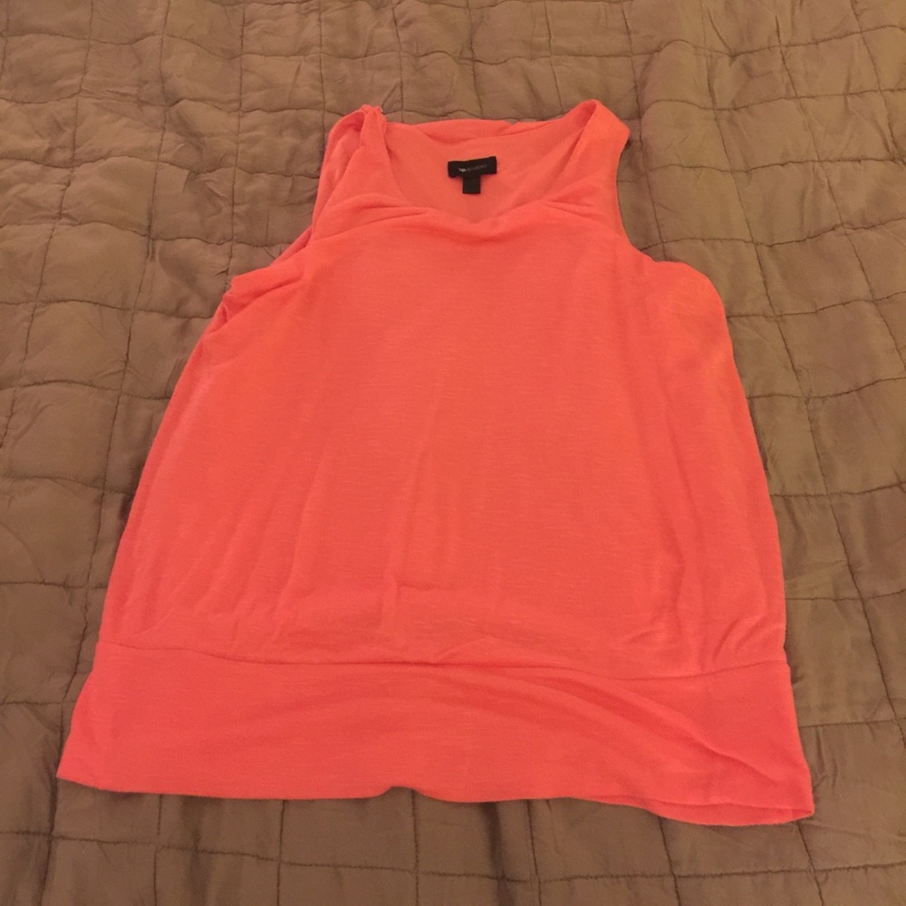 Salmon colored tank top