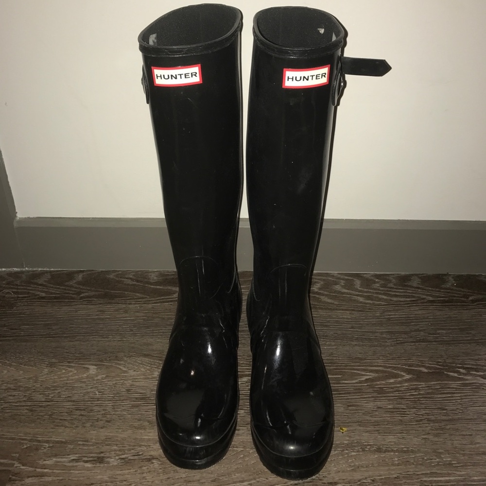 black hunter boots