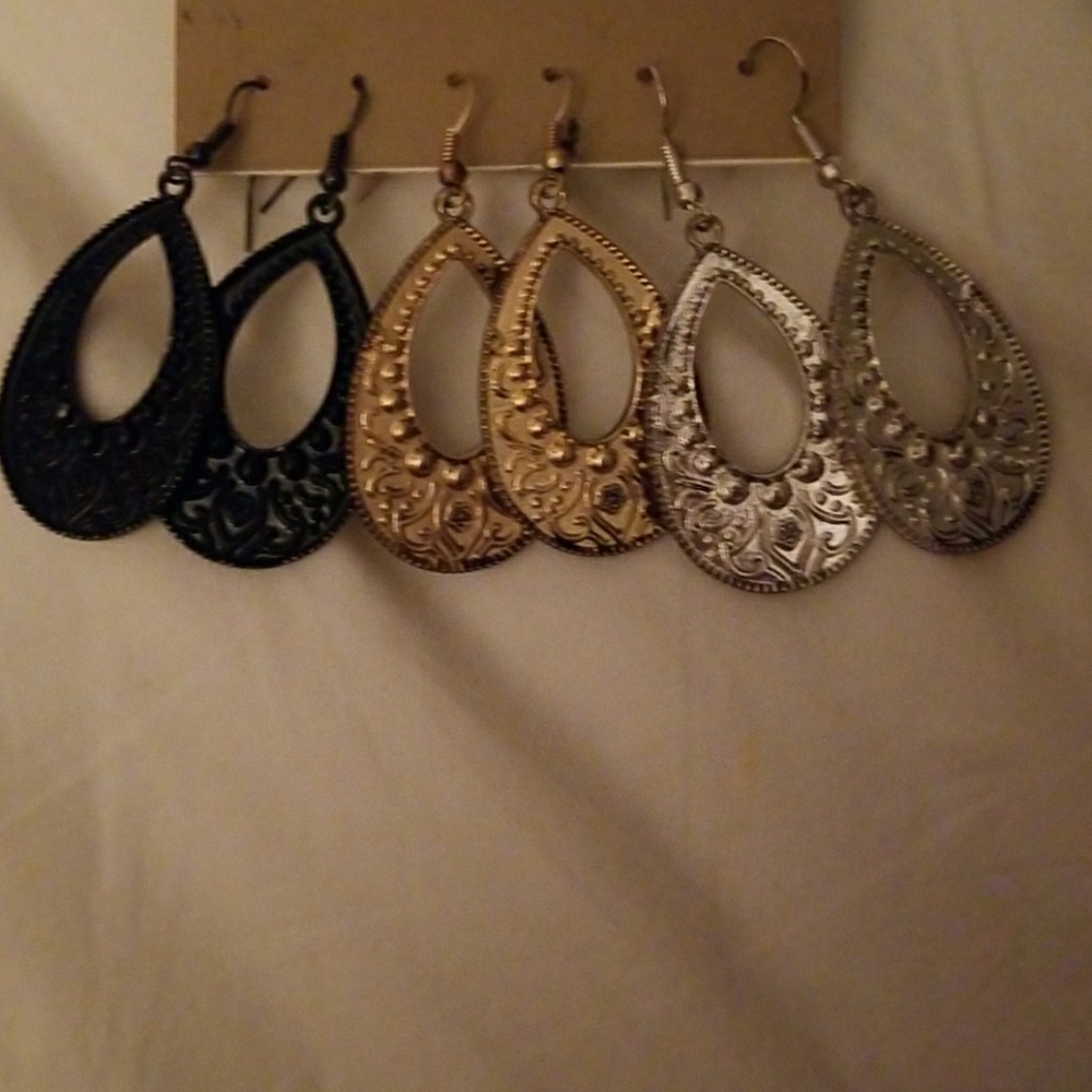 Earings