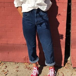 VINTAGE BLUE WRANGLER JEANS SZ 2