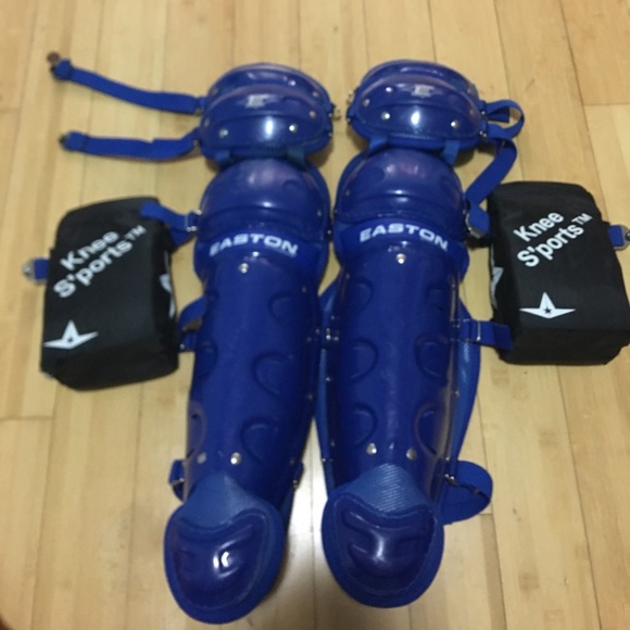 Baseball catchers leg guards - Picture 1 of 1