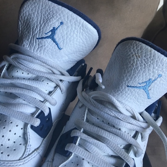 Air Jordan 4 - Picture 2 of 6