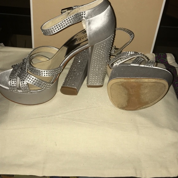 Michael Kors Enola Platform - Picture 7 of 8