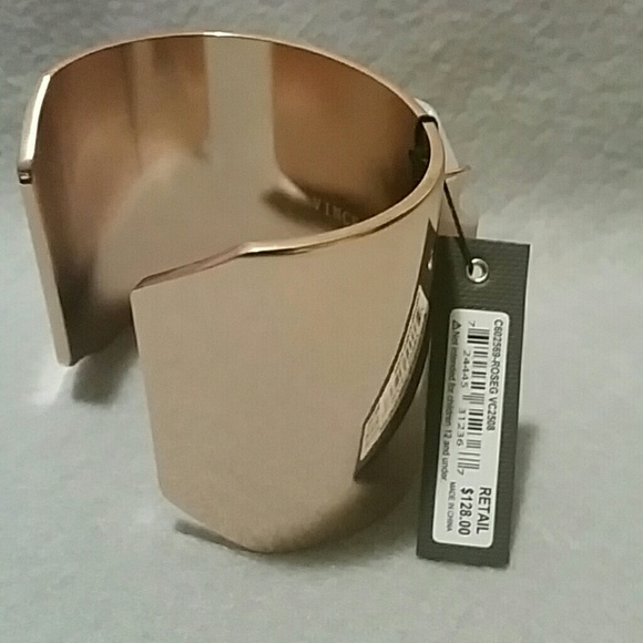 Vince Camuto  bracelet - Picture 3 of 3