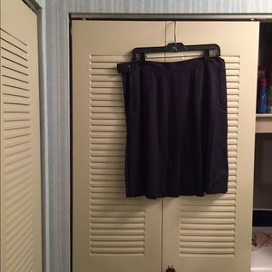 Sarah Chapman Navy Pleated Skirt w/side zip