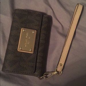 Michael Kors wallet/phone case