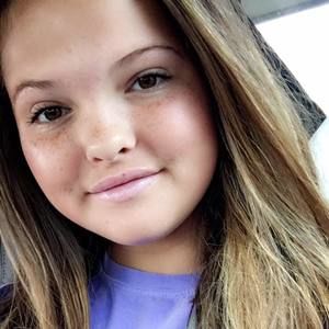 Meet your Posher, Lydia