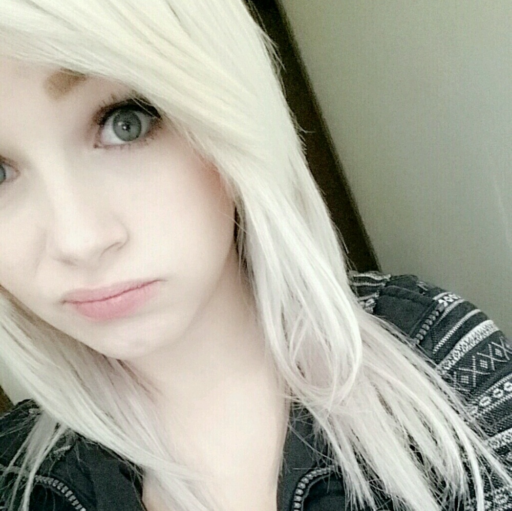 Meet your Posher, Melissa