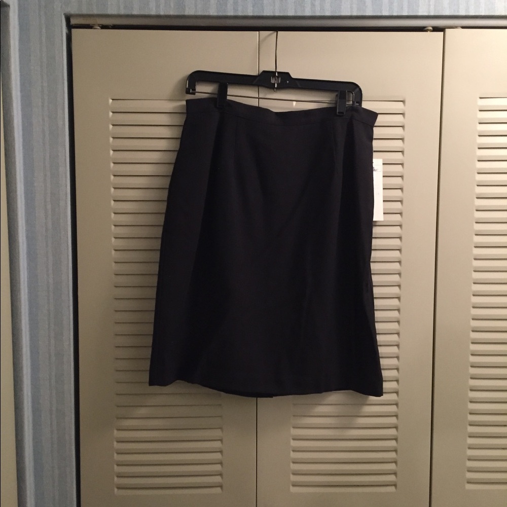 Isaac Hazan Black back zip NWT