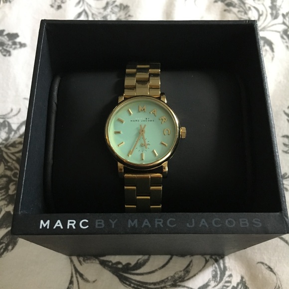 Marc by Marc Jacobs Baker 28mm Gold Watch Minty - Picture 3 of 8