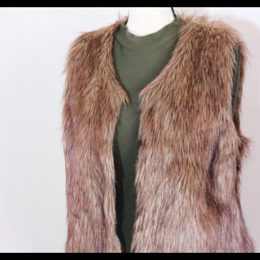 Brown faux fur vest - Picture 3 of 4