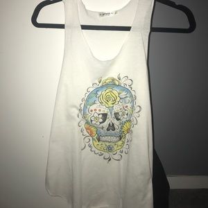 White shirt with a color Skull