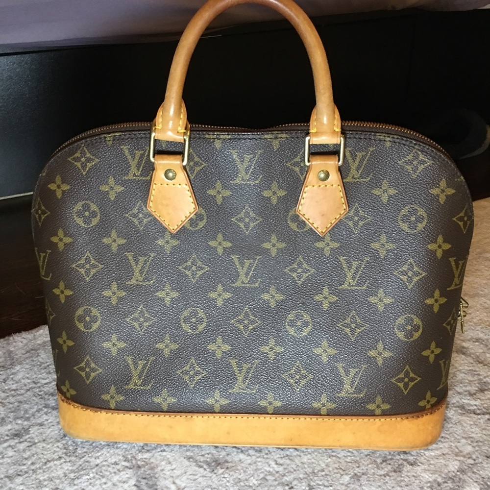 Louis Vuitton Alma bag