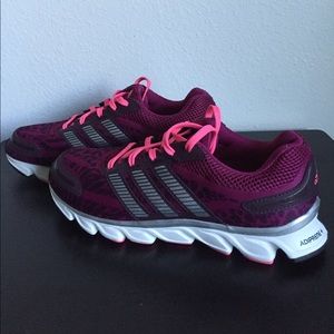 💥REDUCED - Women's Adidas w/ Box